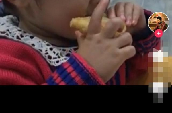 老戏骨王丽云晒亲戚家小孩，疑催婚车晓？曾希望女儿40岁前抱娃