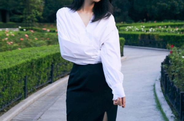 女明星产后状态盘点！赵丽颖瘦出A4腰，baby宛如撕漫少女