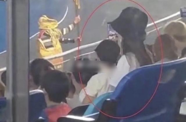 小海绵巨像黄晓明！baby带儿子出游，长得太快变化大到不敢认