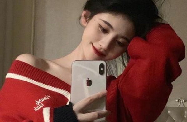 鞠婧祎又耍大牌，可都do了那么多次，为啥侧脸还虐？