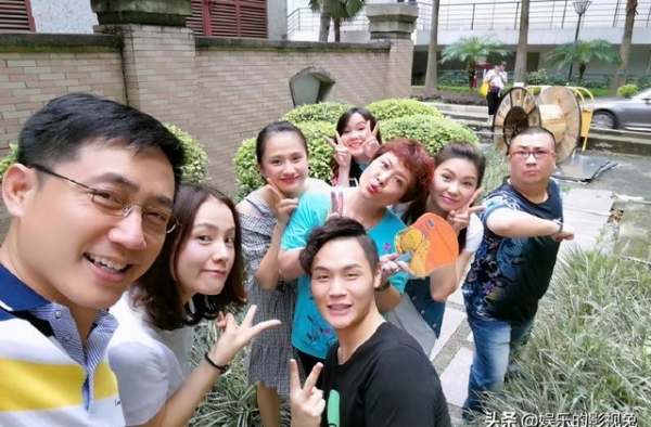 《外来媳妇本地郎》老四康祈祖，我的笑是为你笑，其实我很沉默的