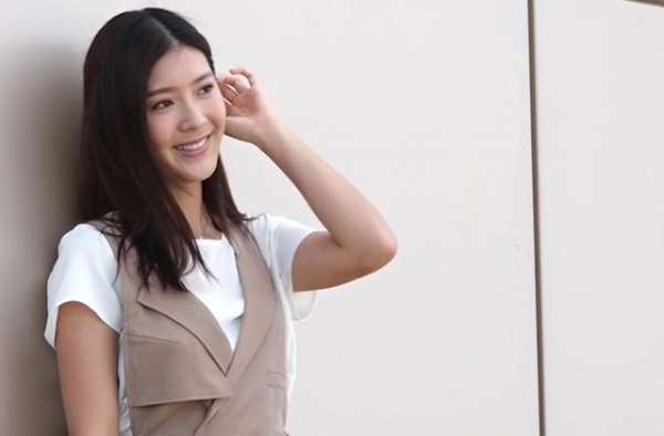 下月奉子成婚的余香凝被爆去年同神秘男游希腊