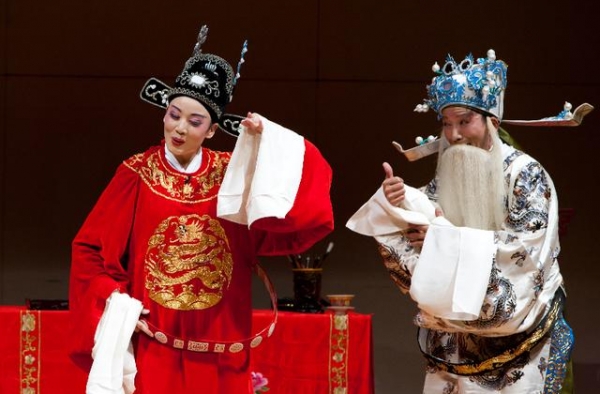 国家大剧院再演《徽州往事》，韩再芬今年首次登台