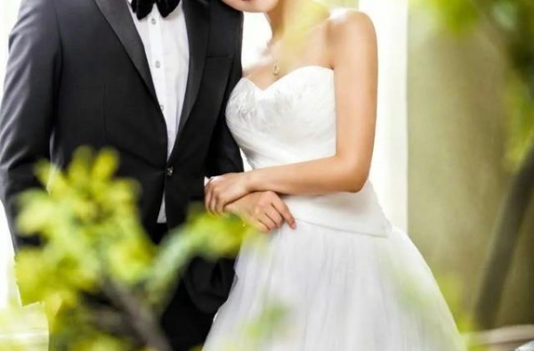 玖月奇迹离婚，工作室却声明：玖月犹在，静待奇迹，是要和好么？