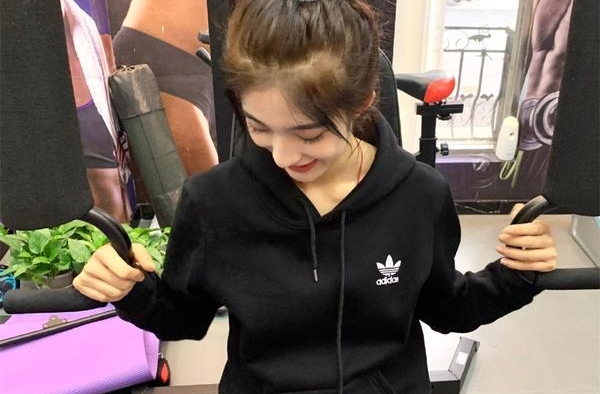 美是美，但也不至于这么夸吧？