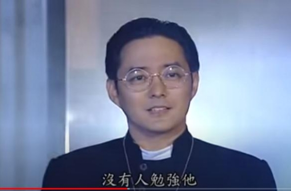 第八号当铺败笔，白神父给人感觉太阴险，韩诺反而更善良