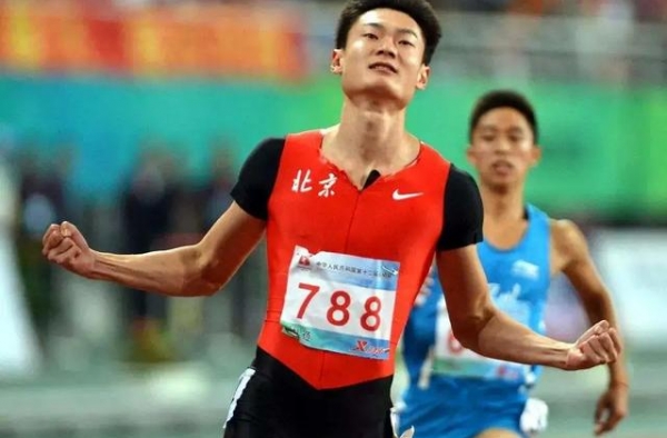 家暴、出轨、撒谎精，这成了渣男三件套？