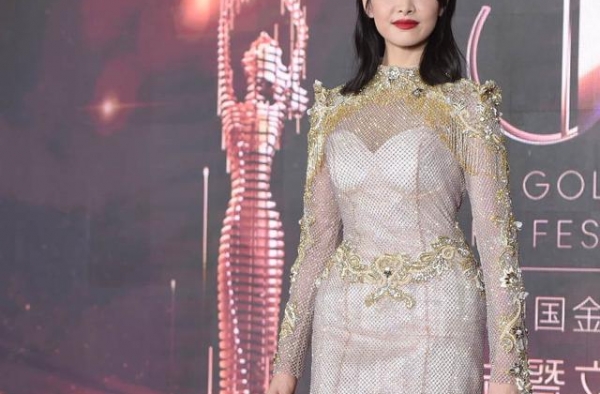金鹰节太坑？宋茜造型臃肿被赵露思手误点赞，宋威龙关晓彤显拙？