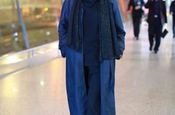 倪萍瘦了以后衣品也开挂，61岁穿得优雅又大方，美成教科书