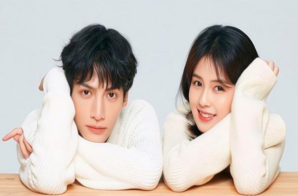 《半是蜜糖半是伤》后，罗云熙又一新剧将拍，搭档女团出道的她