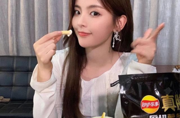 小八卦，少女妈，杨紫李现，蔡徐坤