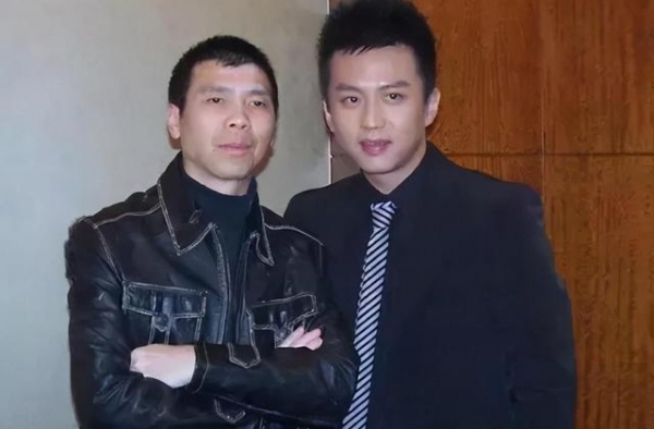 13年前，邓超公开表白孙俪，冯小刚气愤转身就走，孰是孰非？