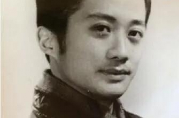 娱乐圈一把好牌打的稀巴烂的女明星们 ，她曾是否做过你的偶像？