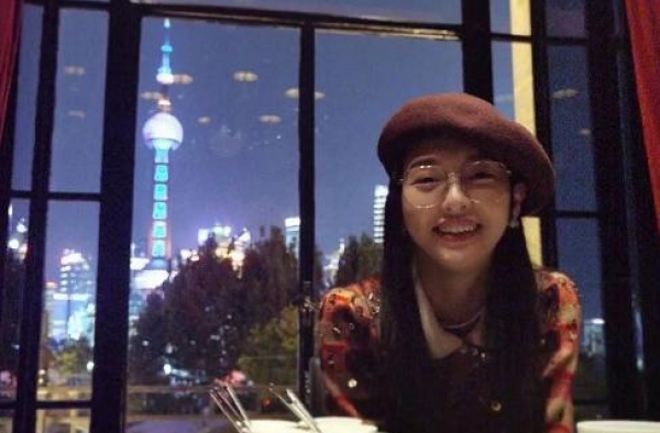 太甜了！唐嫣罗晋庆祝结婚两周年，罗晋的摄像技术引发关注