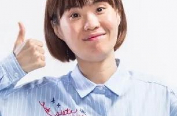 在生日前一天，韩国知名女笑星和母亲一起死于家中