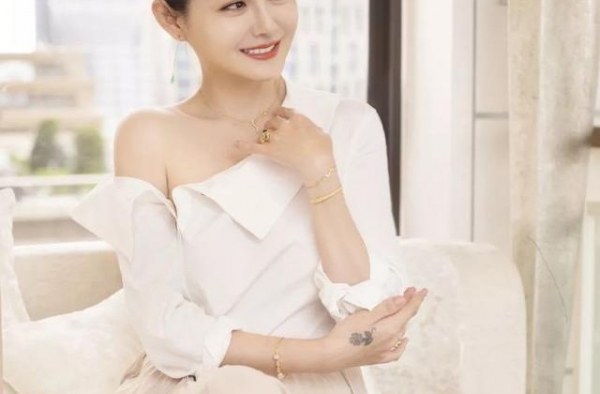 大S身材消瘦上热搜，不禁感叹：明星减肥怎么那么容易？