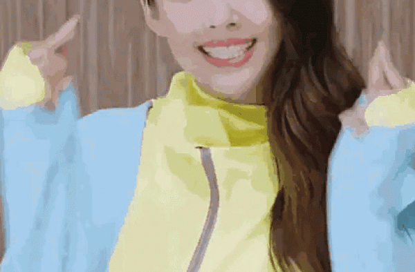 郭碧婷产后首露面，仅一个月火速恢复曼妙身材，女人味十足