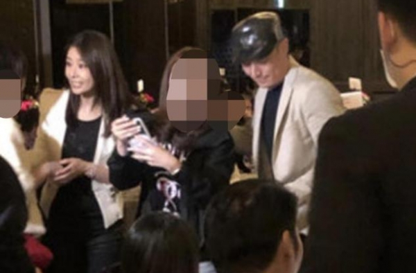 争吵后首合体！林心如霍建华现身林爸寿宴，恩爱喝交杯酒惹人羡