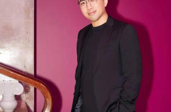于正霸气回怼网友“是汉服不是韩服”，这样的死丫头值得点赞