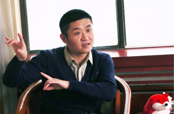 被挠的苗阜一冲动，玉浩也懵了，这就是自己曾经追随的大哥？