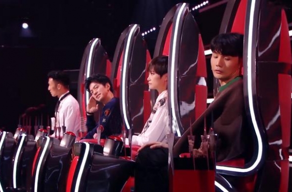 好声音：刚被淘汰就发歌，为李宇春发声，乐队主唱的钱江涛会火吗