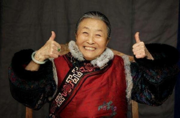 拍一辈子戏的「丑娘」，晚年却蜗居40平老房子，身形消瘦惹人怜