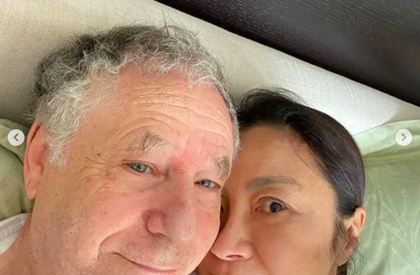 杨紫琼罕晒与富豪男友亲密合照！相恋6000天不结婚，至今未育