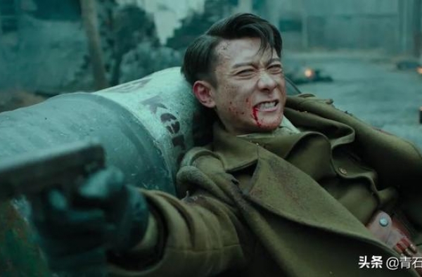 连刷8集，李易峰《隐秘而伟大》“拯救”了“逢播必扑”的谍战剧