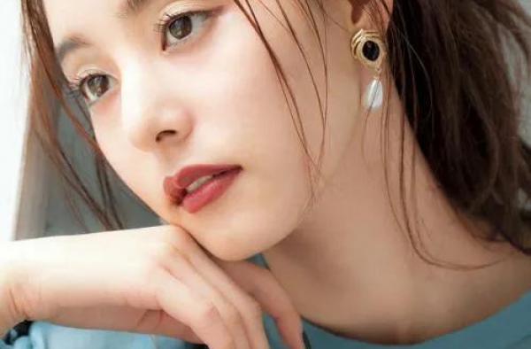 93年的日本模特新木优子 是让人过目不忘的长相吗？