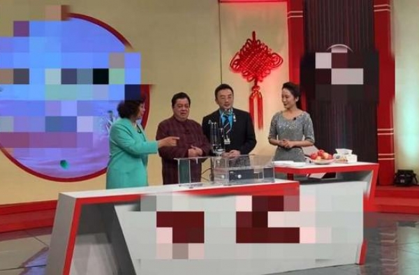 73岁李金斗又代言？与方青卓共拍广告，曾因虚假代言遭央视批评