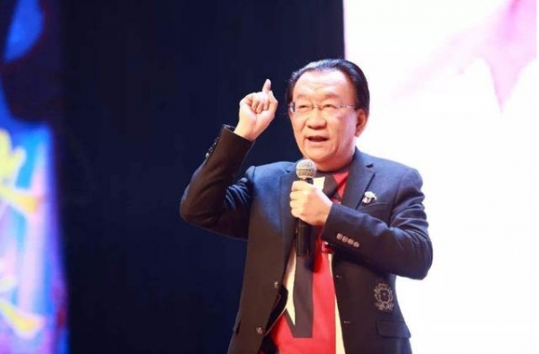 侯耀华还是“打工人”，商演报价30万结果5万就去了
