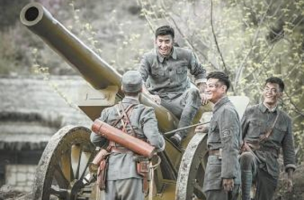 青春军旅剧《雷霆战将》开播，偶像版“李云龙”像演出来的人设？