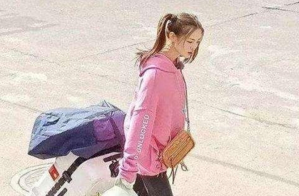 同样是实力不足出道，杨超越、虞书欣和张艺凡有什么区别？
