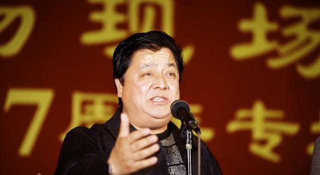 因足浴录像遭敲诈拍假广告，李金斗今又做代言，网友：记吃不记打