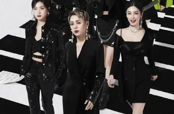 30岁孟佳的“假发片之殇”，戳中了娱乐圈太多女星的痛