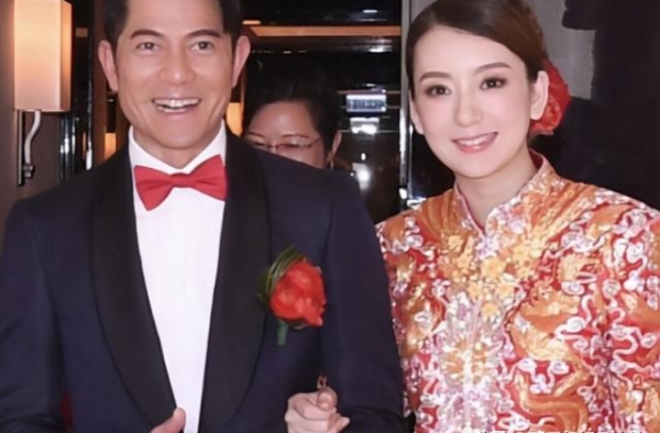 郭富城妻子方媛晒女儿近照，淑女风打扮，侧颜像极了爸爸