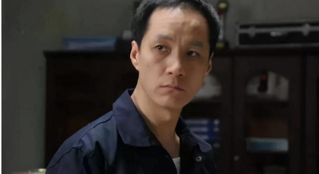 他是著名主持人，却被妻子扇500耳光，进8次医院，看着都心酸