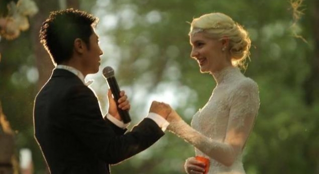 结婚生子会变丑？撒贝宁老婆近照曝光发福严重，网友：恐婚了