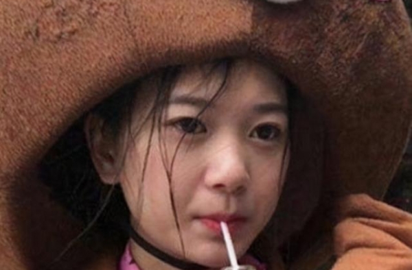 身价78亿却惨遭郑爽打脸？张曼如，求求你不要再装了