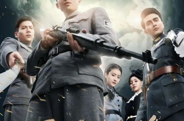 为什么要骂《亮剑之雷霆战将》？同是战争片，《上甘岭》这样拍的