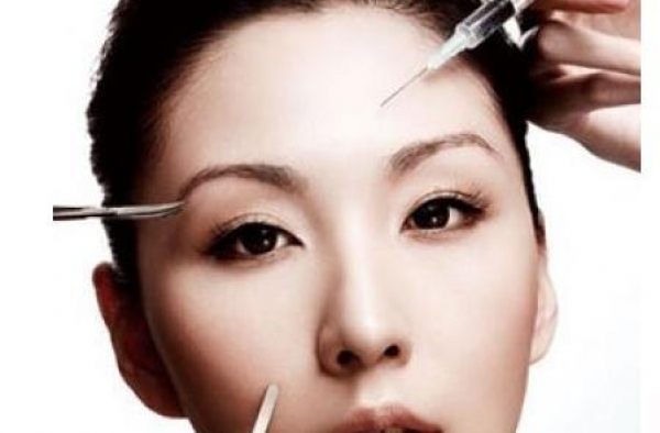 “超女”王贝，因整容生命终止在24岁，母亲不起诉拿到满意结果
