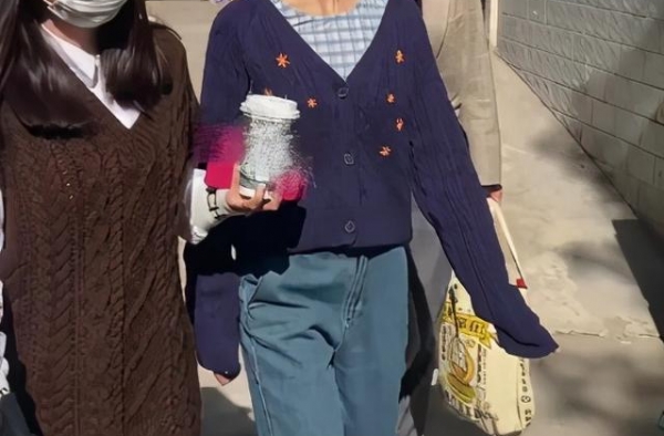 女明星瘦成“纸片人”美不美见仁见智，但生殖功能肯定“很受伤”