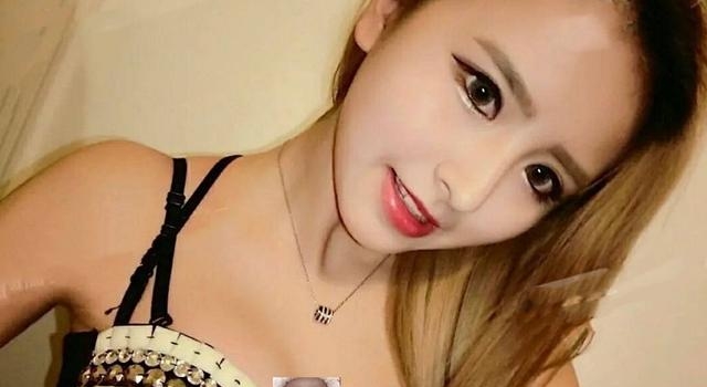 金子涵人设疑崩塌，对丝袜奇妙理解言论被扒，和乖乖女形象反差大