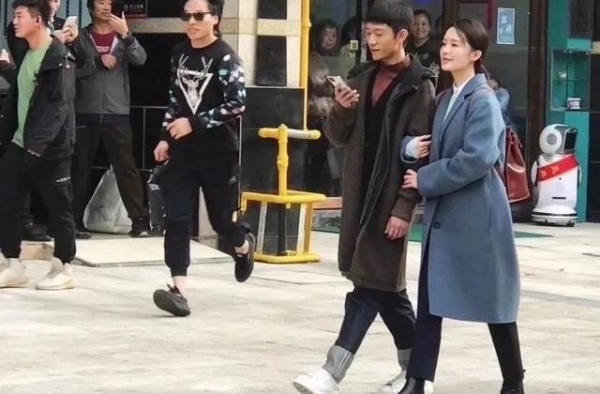 张一山李沁新剧恩爱照曝光！罗志祥晒与经纪人女儿合照？