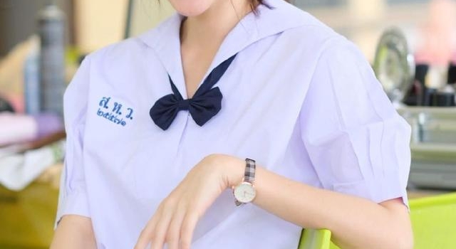 小水回来了！平采娜新剧造型曝光 再现清纯学生妹