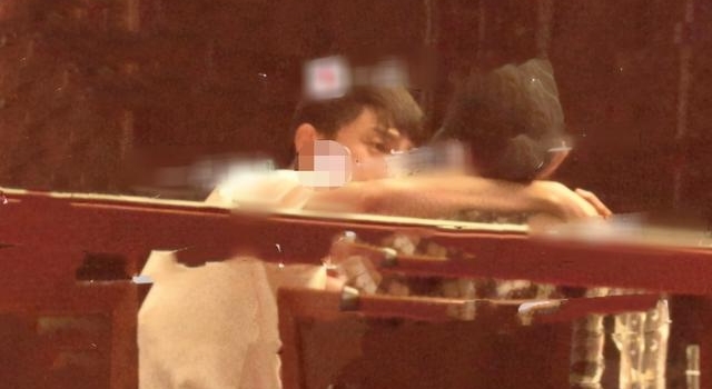 林更新盖玥希恋情实锤？当众拥抱接吻，曾跟女方片场互扇巴掌
