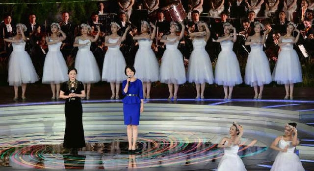 来看第33届中国电影金鸡奖电影音乐会暨开幕式