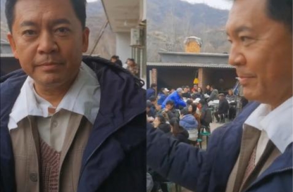 何政军农村吃酒席，菜都用铁桶煮，不花心出了名结婚28年没绯闻