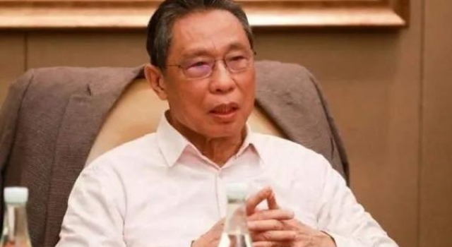 女演员发文质问钟南山，借此恶意营销，被禁言
