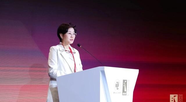 金鸡奖女性电影论坛，李少红：困境反而让女性题材觉醒